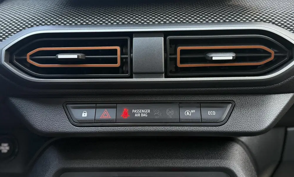 Dacia Sandero 1.0 TCe 90 Expression l Navigatie l Ca uit 2023, foto 16