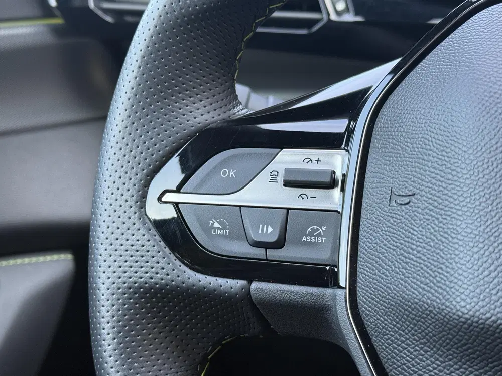 Peugeot 408 1.2 PureTech GT 130 EAT8 l Memory stoelen uit 2023, foto 18
