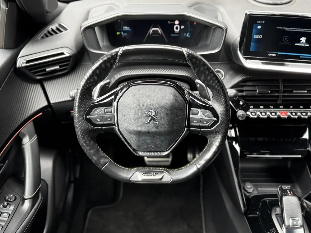 Peugeot 2008 1.2 PureTech GT l Focal HiFi l Blis l Came uit 2021, foto 5