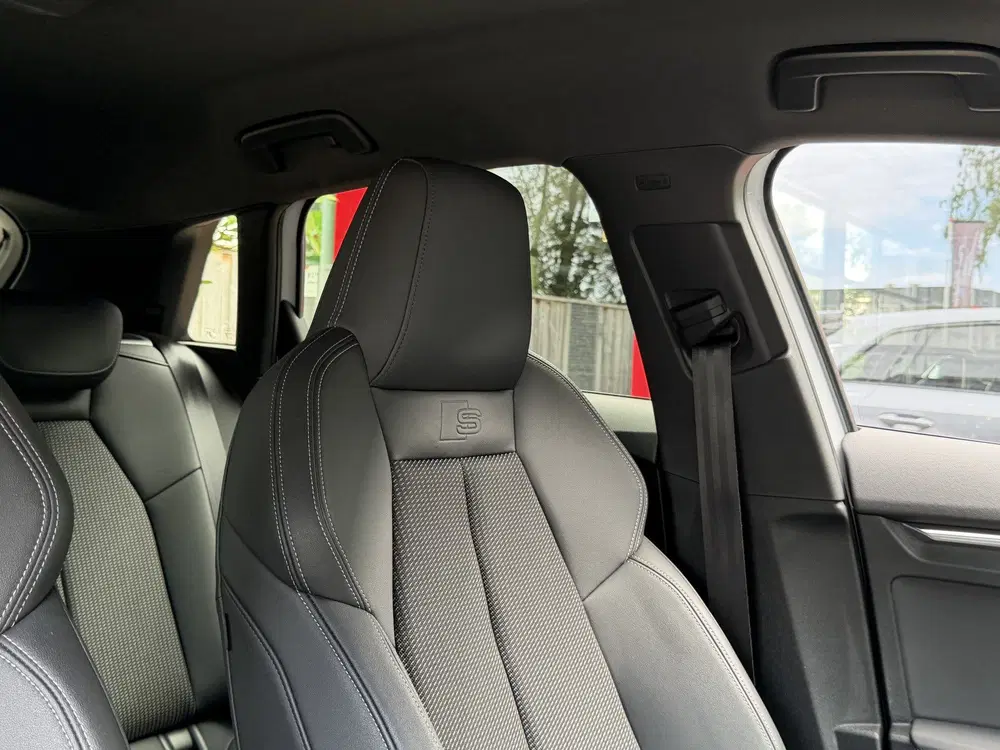 Audi A3 45 TFSI-e COMPETITION * * MATRIX uit 2021, foto 16