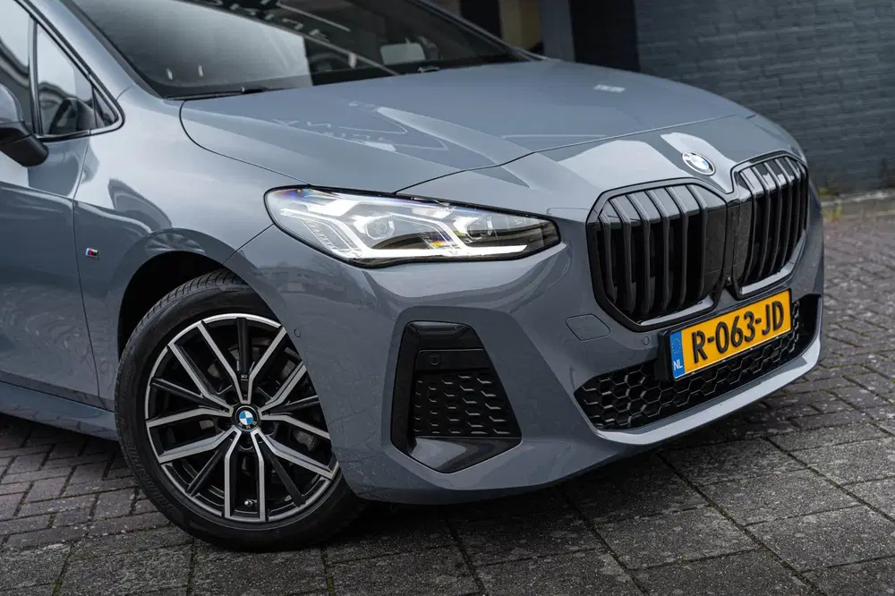 BMW 2-serie 218i uit 2022, foto 4