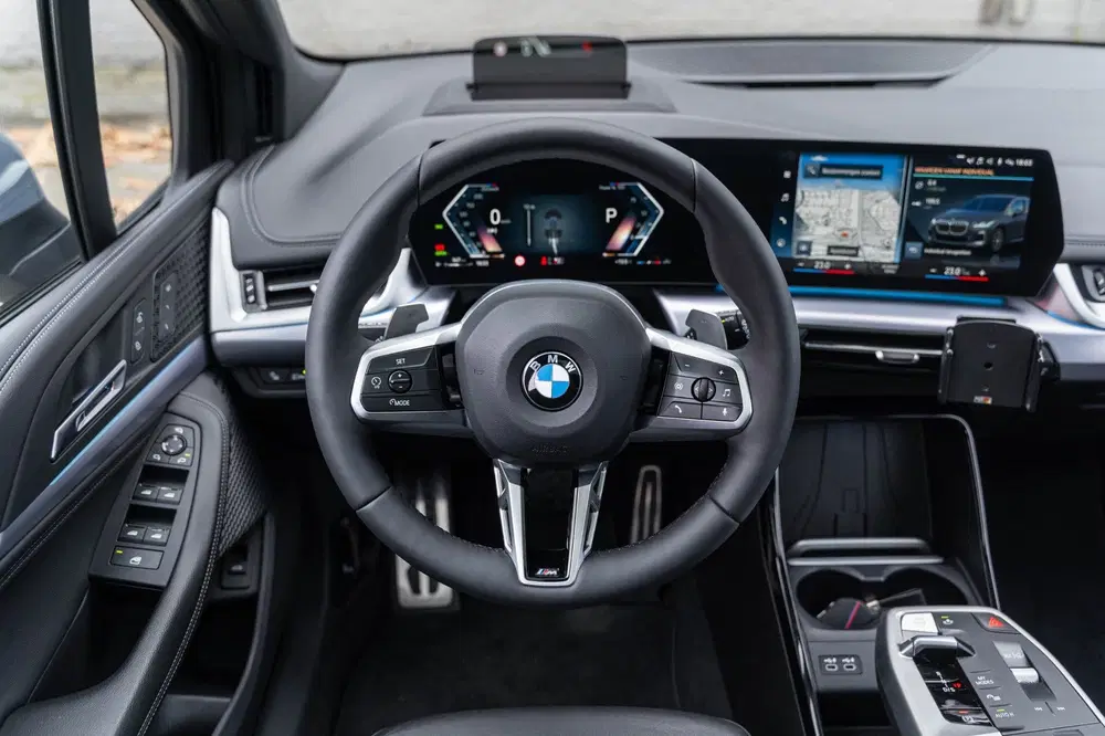 BMW 2-serie 218i uit 2022, foto 5