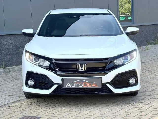 Honda Civic 1.0 i-VTEC Elegance Leer (bj 2019, automaat) uit 2019, foto 2