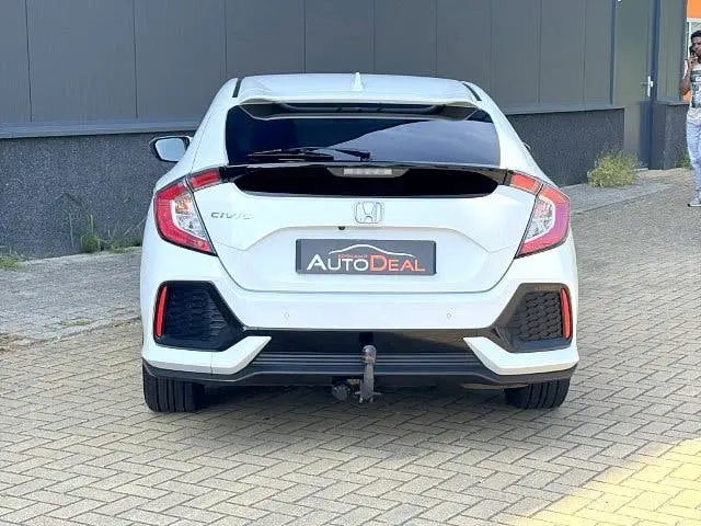 Honda Civic 1.0 i-VTEC Elegance Leer (bj 2019, automaat) uit 2019, foto 4