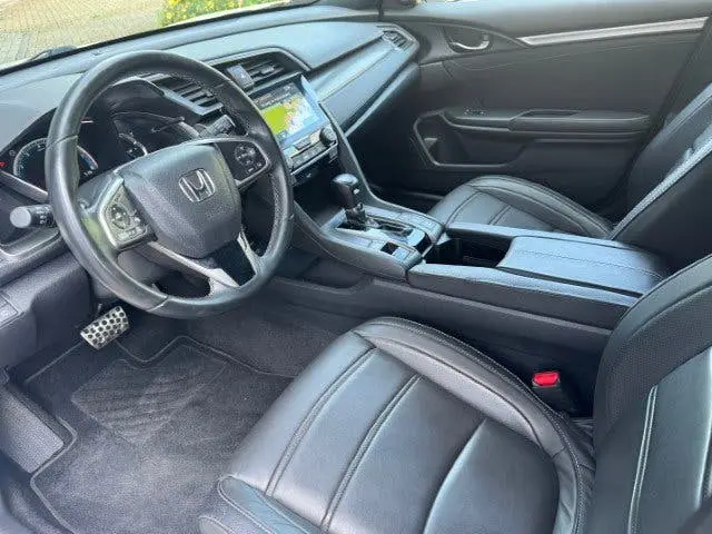 Honda Civic 1.0 i-VTEC Elegance Leer (bj 2019, automaat) uit 2019, foto 9