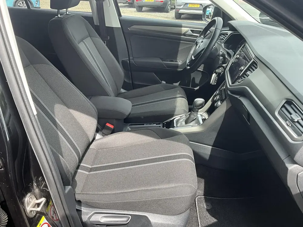 Volkswagen T-Roc 1.5 TSI Style Business uit 2020, foto 10