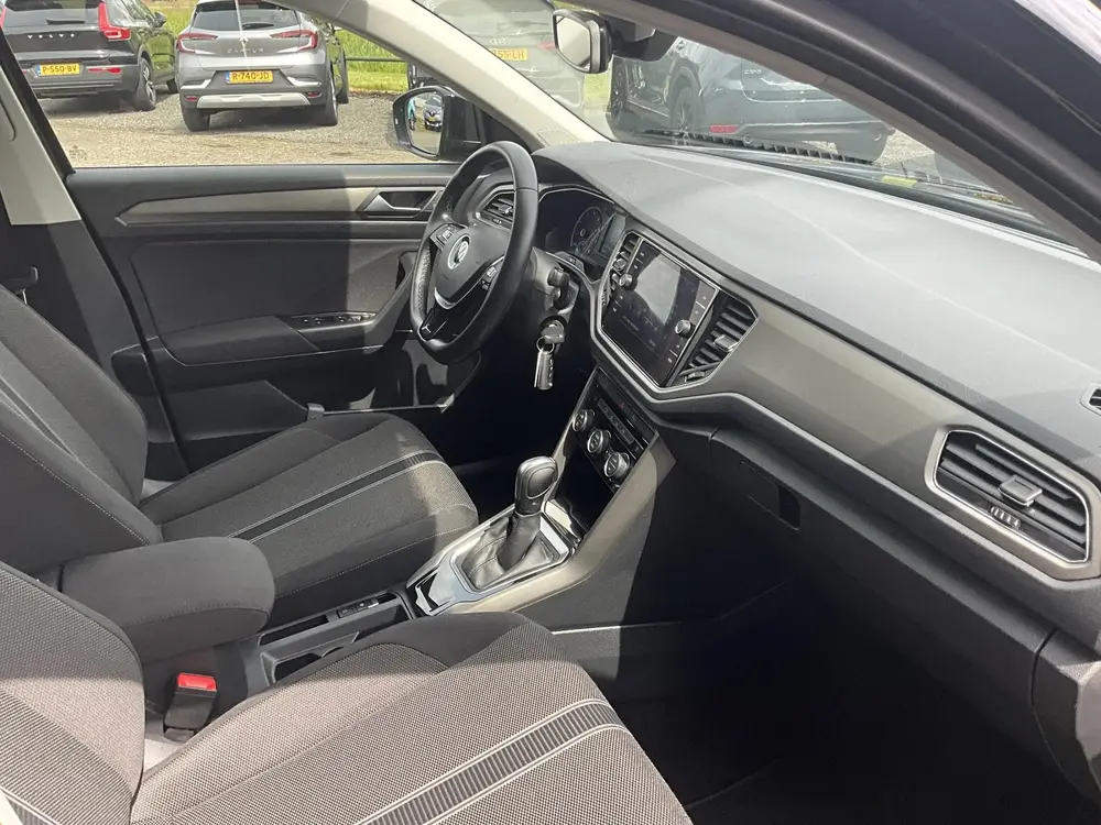 Volkswagen T-Roc 1.5 TSI Style Business uit 2020, foto 11