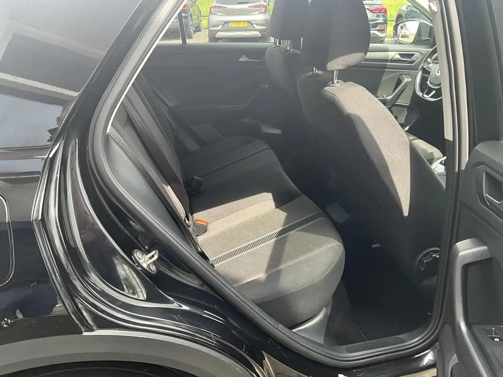 Volkswagen T-Roc 1.5 TSI Style Business uit 2020, foto 9