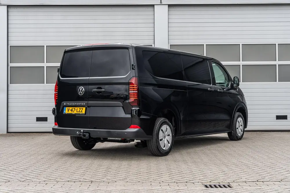 Volkswagen Transporter 218pk 34 L2H1 Life 64 kWh uit 2025, foto 2