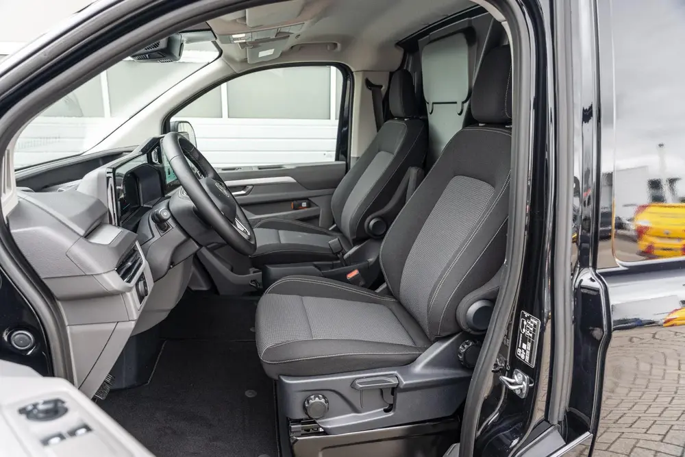 Volkswagen Transporter 218pk 34 L2H1 Life 64 kWh uit 2025, foto 4