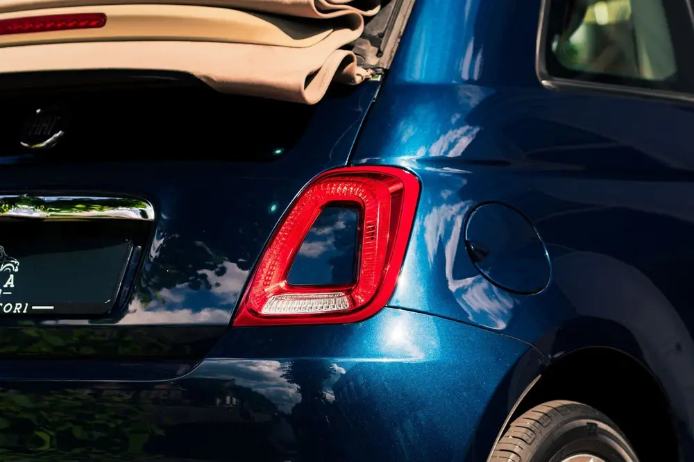 Fiat 500 C 1.2 Lounge uit 2019, foto 3