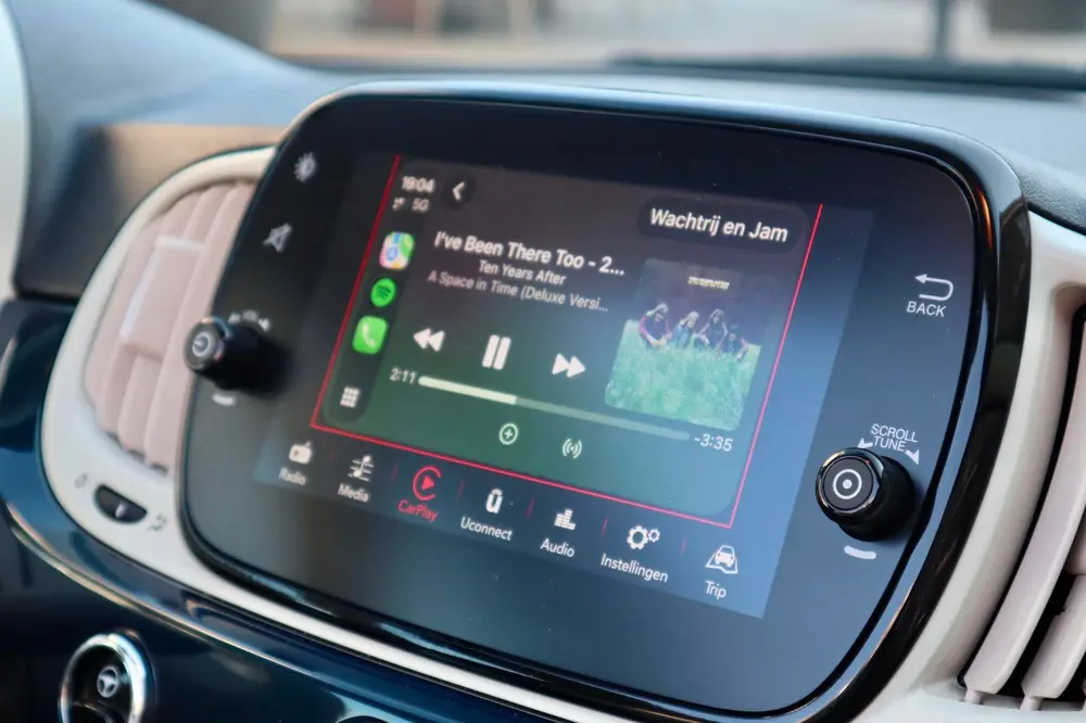 Fiat 500 C 1.2 Lounge uit 2019, foto 7