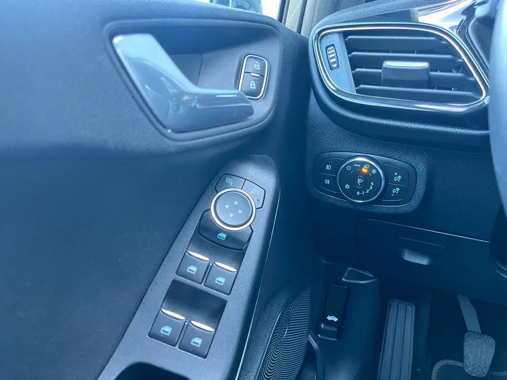 Ford Fiesta 1.0 EcoBoost Titanium uit 2021, foto 15