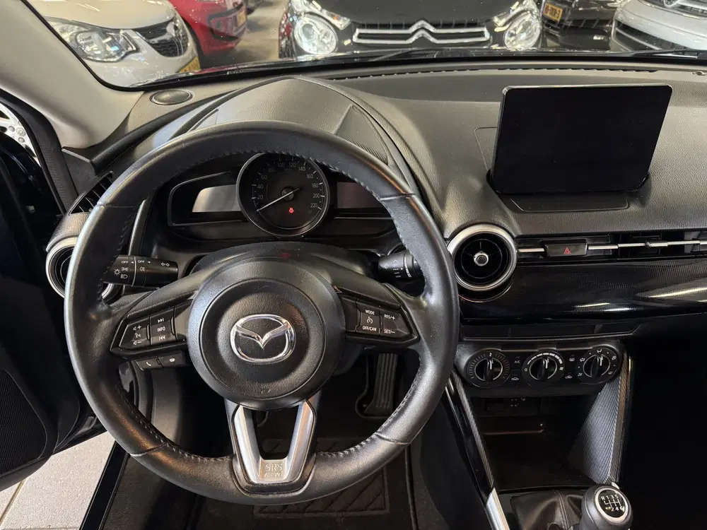Mazda 2 1.5 Skyactiv-G Airco Navi Carplay (bj 2022 uit 2022, foto 5