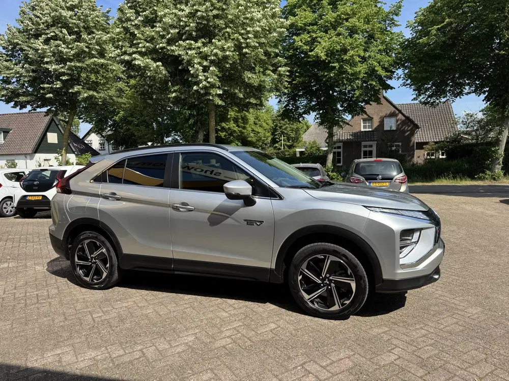 Mitsubishi Eclipse Cross 2.4 PHEV Intense Climate Control Ca uit 2024, foto 19