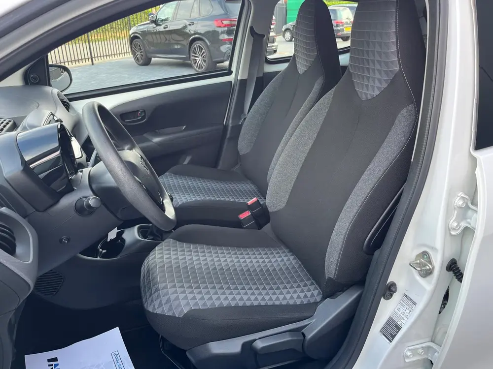 Peugeot 108 1.0 e-VTi Active NLAuto uit 2021, foto 9