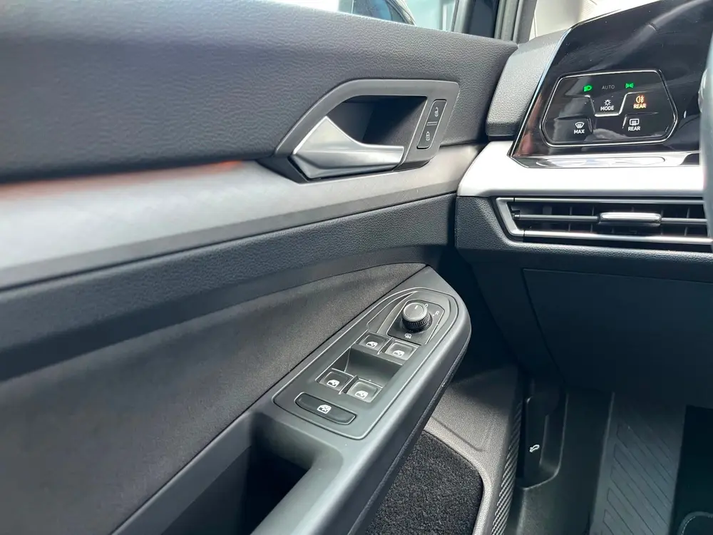 Volkswagen Golf 1.5 eTSI Life Business NLAuto/Automaat/Massa uit 2023, foto 16