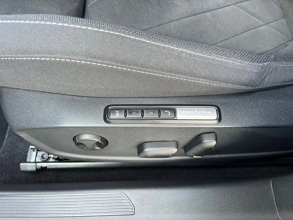 Volkswagen Golf 1.5 eTSI Life Business NLAuto/Automaat/Massa uit 2023, foto 18