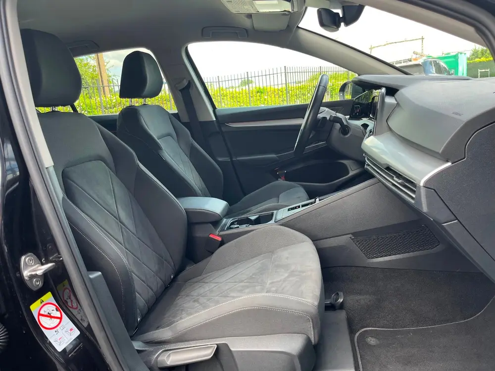 Volkswagen Golf 1.5 eTSI Life Business NLAuto/Automaat/Massa uit 2023, foto 19
