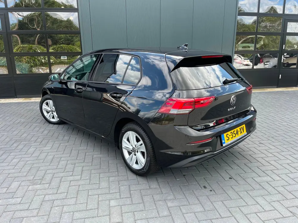 Volkswagen Golf 1.5 eTSI Life Business NLAuto/Automaat/Massa uit 2023, foto 2