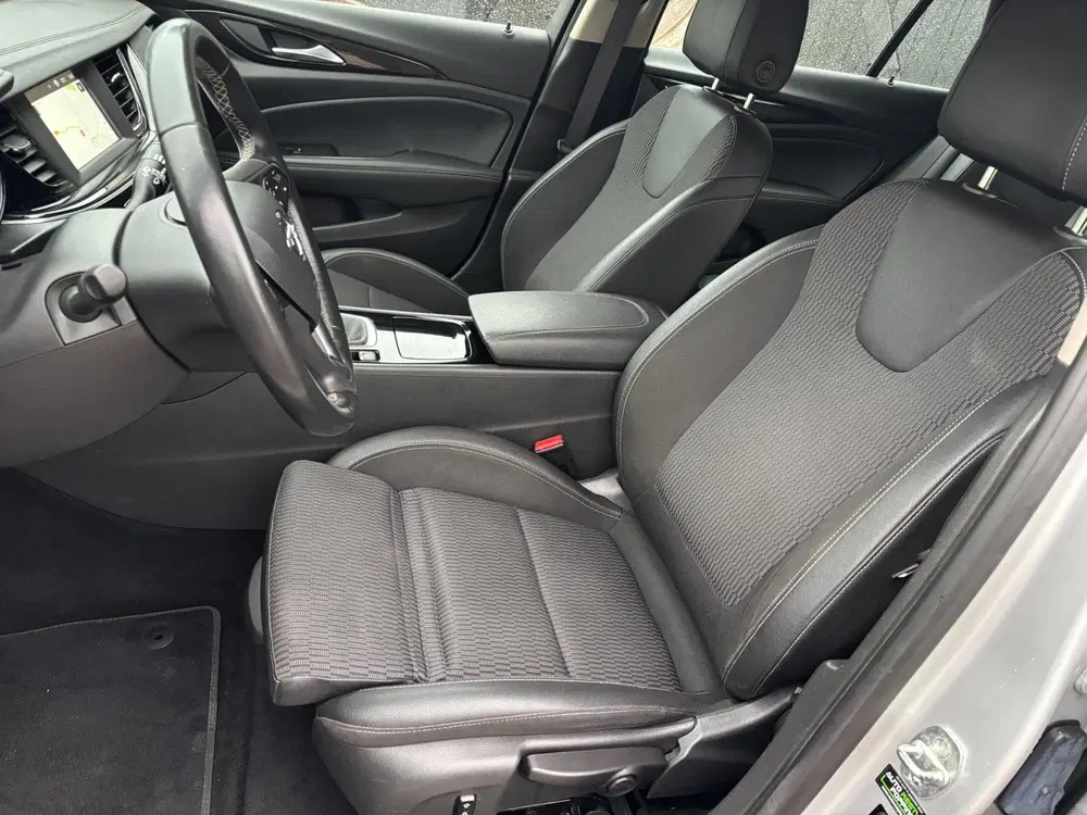 Opel Insignia 1.5 Turbo Business Executive uit 2020, foto 10