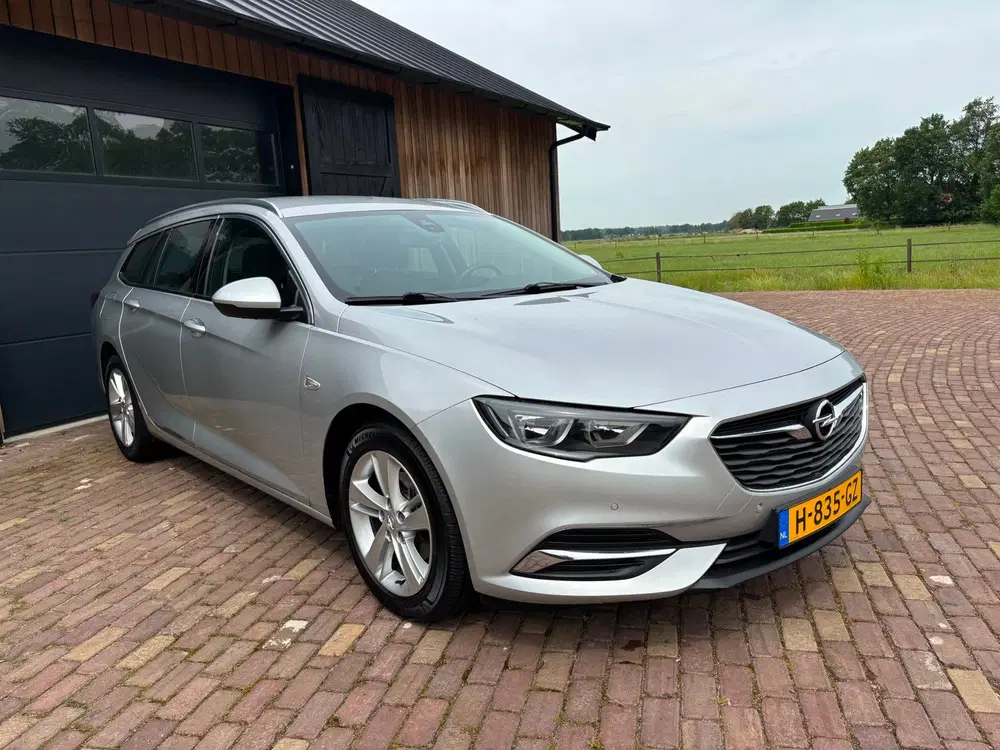 Opel Insignia 1.5 Turbo Business Executive uit 2020, foto 3