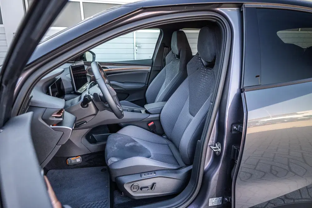 Cupra Raval 211pk Performance First Edition 56 kWh uit 2026, foto 4