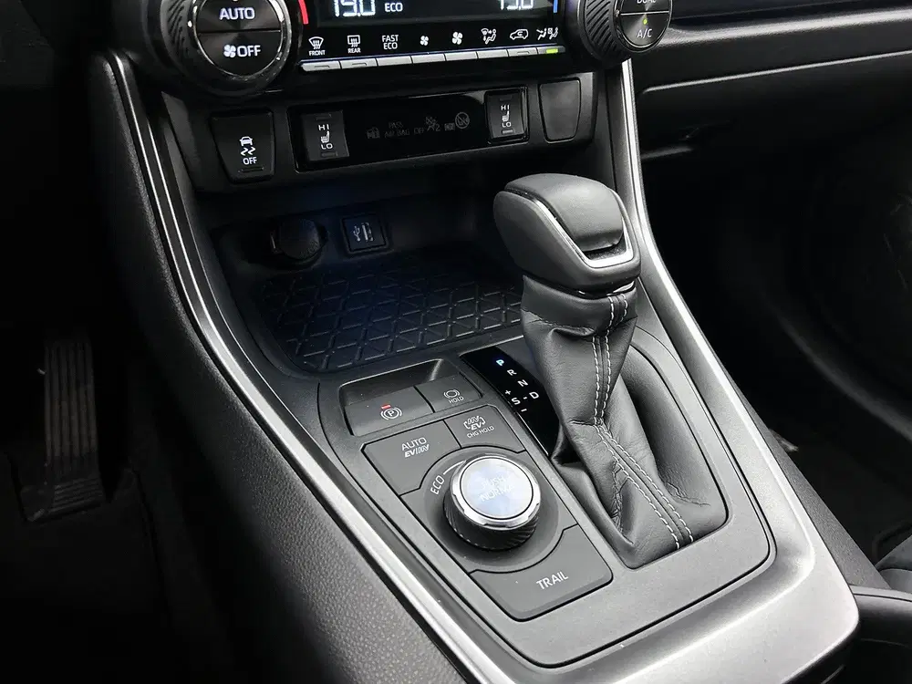 Toyota RAV 4 2.5 Plug-in Hybrid AWD GR SPORT uit 2025, foto 11