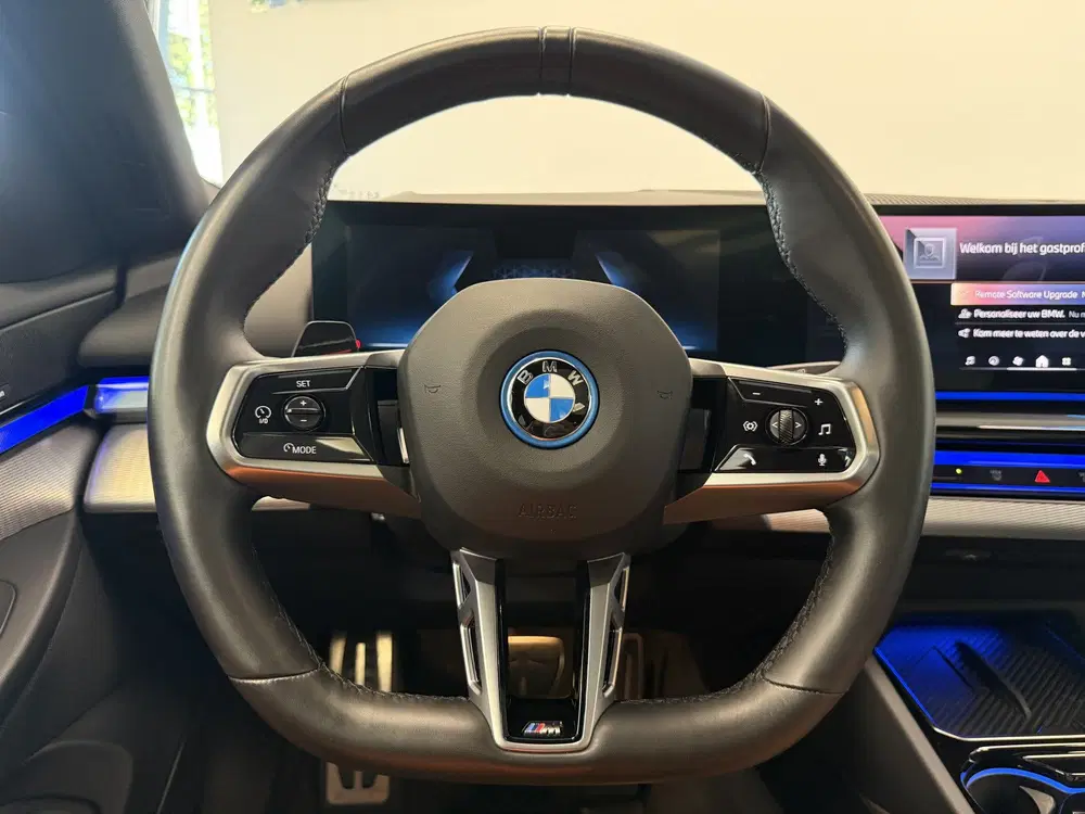 BMW i5 eDrive40 84 kWh Head-Up ACC PDC Trekhaak M uit 2024, foto 6