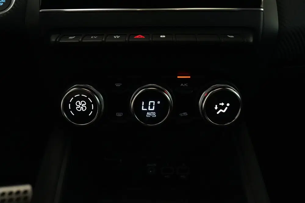 Renault Captur 1.6 E-Tech Plug-in Hybrid 160 R.S. Line Cr uit 2021, foto 15