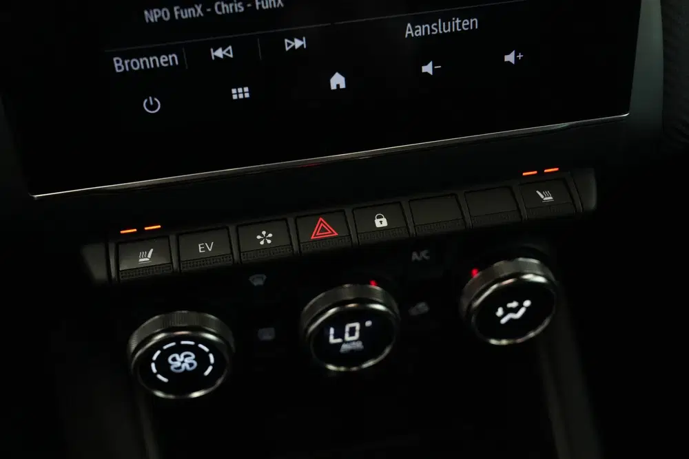 Renault Captur 1.6 E-Tech Plug-in Hybrid 160 R.S. Line Cr uit 2021, foto 16