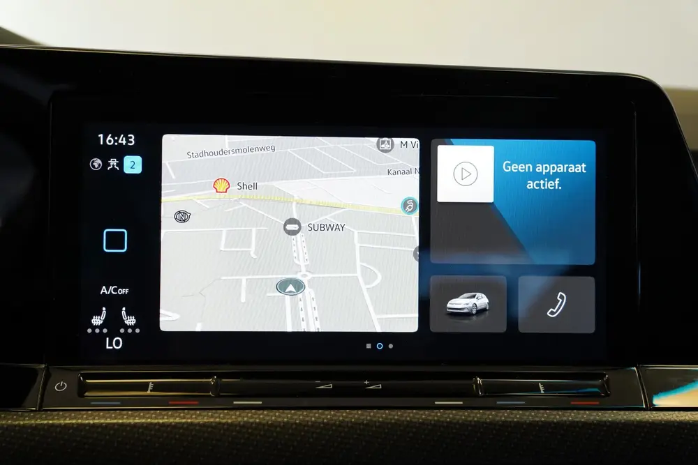Volkswagen Golf 1.5 eTSI R-Line Business ACC PDC Carplay uit 2021, foto 15