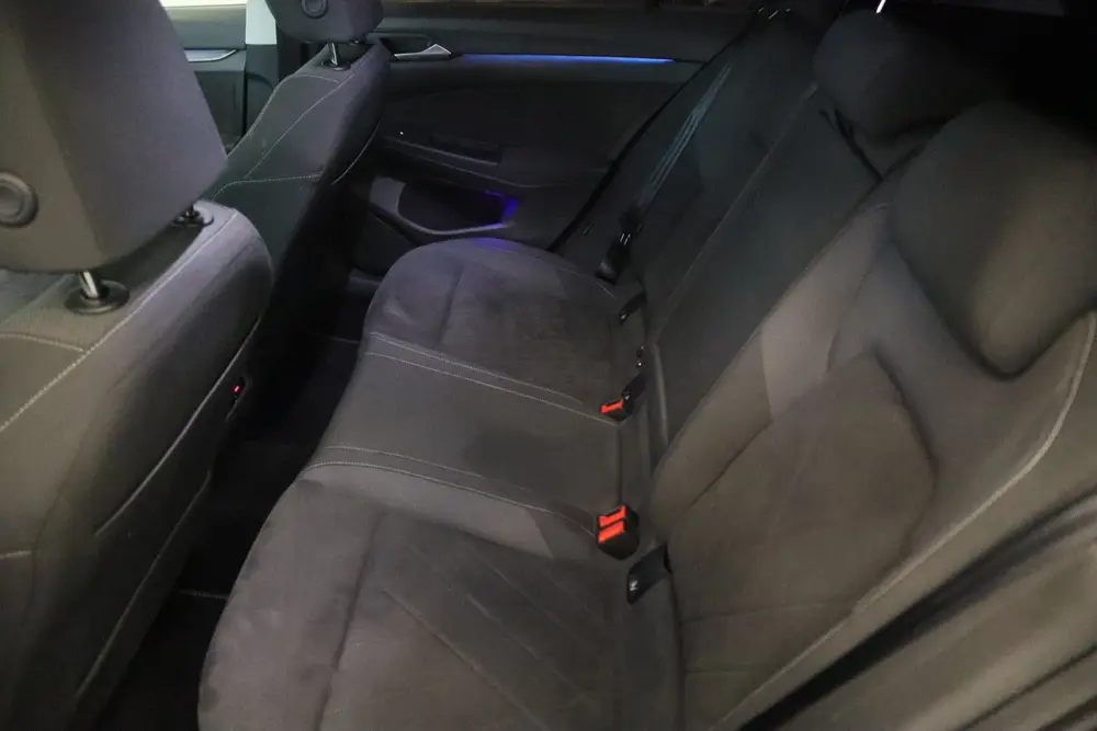 Volkswagen Golf 1.5 eTSI Style Panoramadak Elec.Trekhaak IQ uit 2020, foto 18