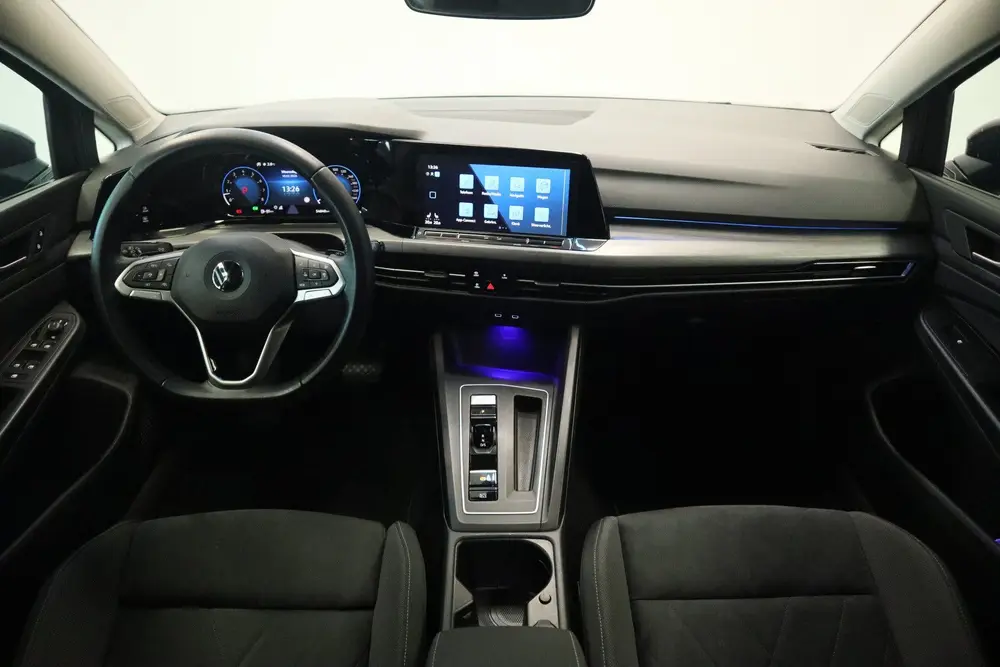 Volkswagen Golf 1.5 eTSI Style Panoramadak Elec.Trekhaak IQ uit 2020, foto 6