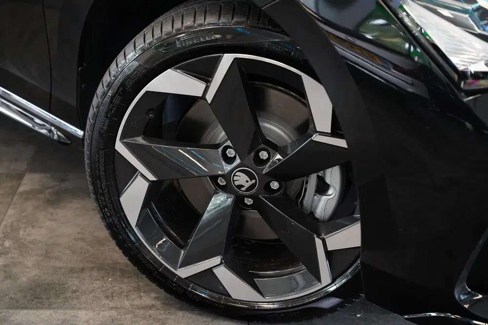 Skoda Superb 1.5 TSI PHEV Sportline Business Climate c uit 2025, foto 3