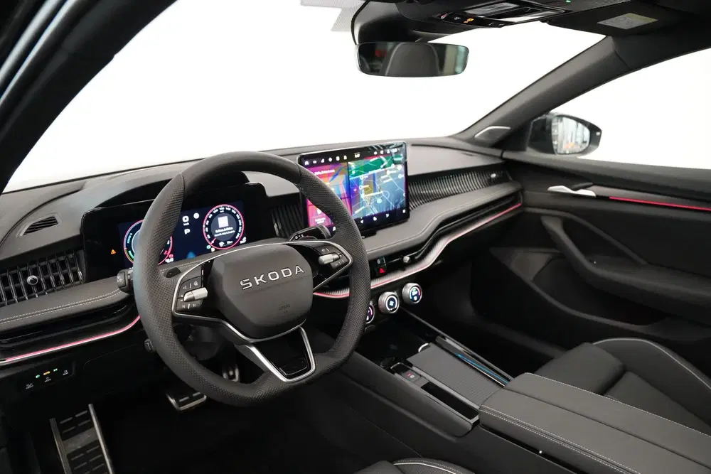 Skoda Superb 1.5 TSI PHEV Sportline Business Climate c uit 2025, foto 4