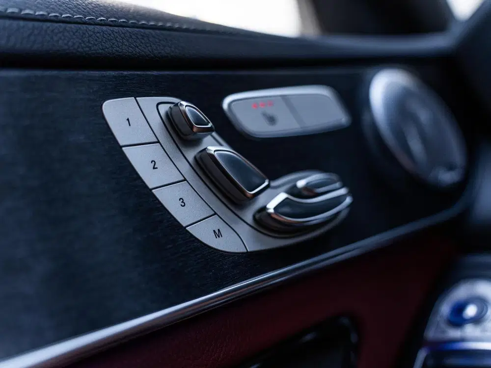 Mercedes-Benz GLC 300e 4MATIC AMG Line uit 2020, foto 13