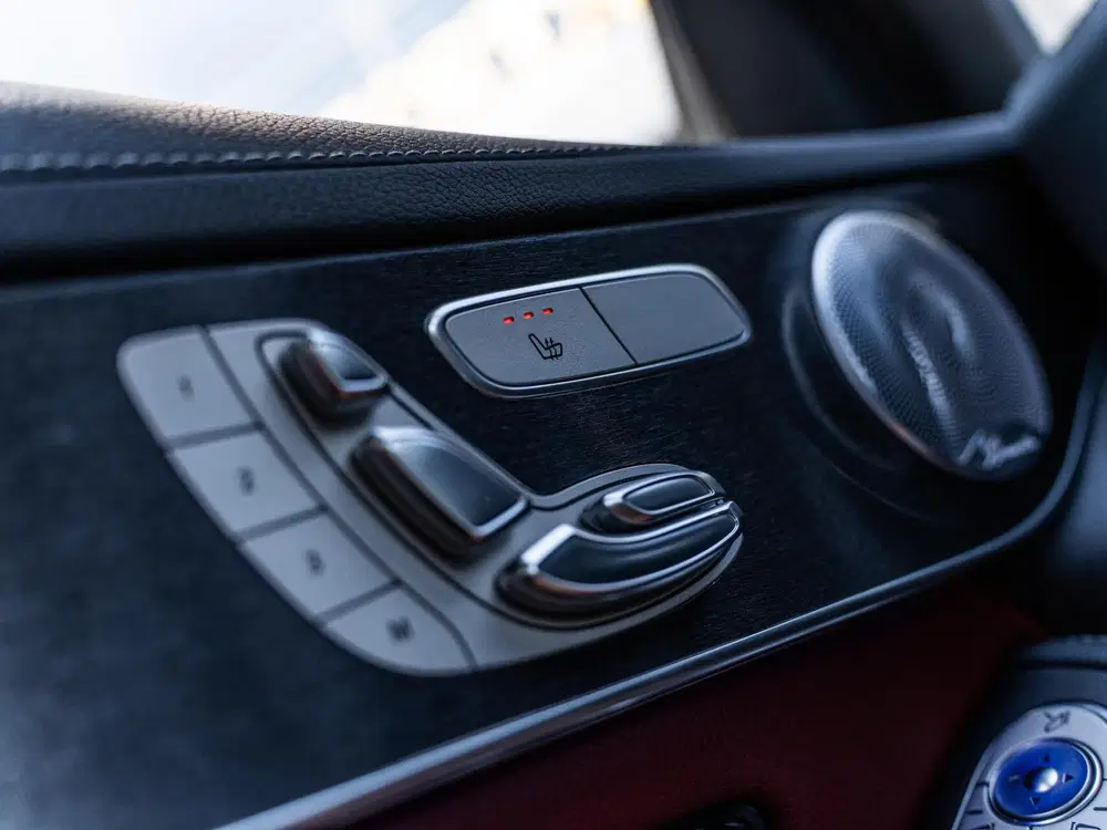 Mercedes-Benz GLC 300e 4MATIC AMG Line uit 2020, foto 15