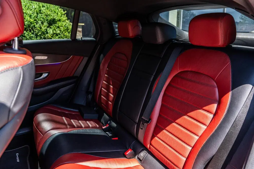 Mercedes-Benz GLC 300e 4MATIC AMG Line uit 2020, foto 17
