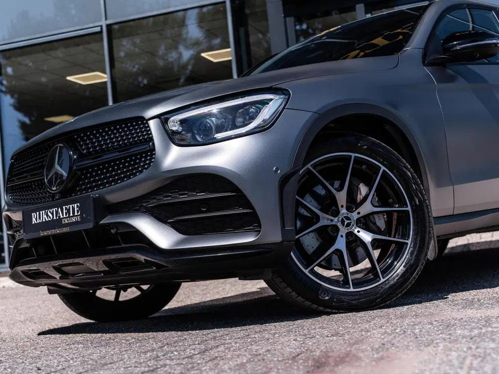 Mercedes-Benz GLC 300e 4MATIC AMG Line uit 2020, foto 19