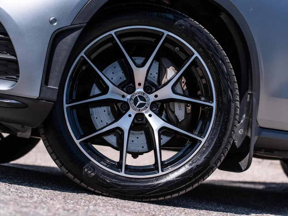 Mercedes-Benz GLC 300e 4MATIC AMG Line uit 2020, foto 20