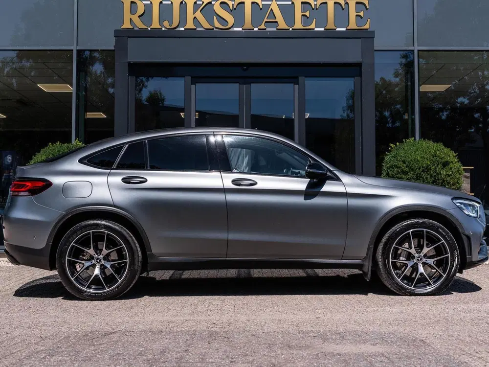 Mercedes-Benz GLC 300e 4MATIC AMG Line uit 2020, foto 6