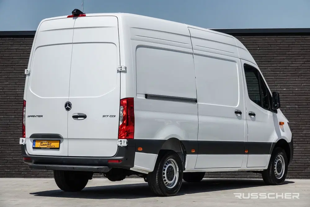 Mercedes-Benz Sprinter L2H2 317Cdi 170Pk 9G-tronic uit 2024, foto 2