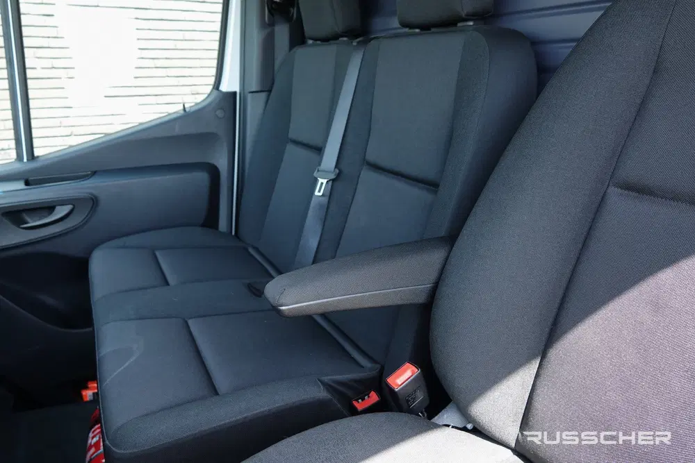 Mercedes-Benz Sprinter L2H2 317Cdi 170Pk 9G-tronic uit 2024, foto 6