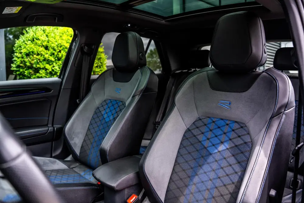 Volkswagen T-Roc R 2.0 TSI 4Motion|PANO|AKRA|ACC|19''|CAMERA uit 2022, foto 13