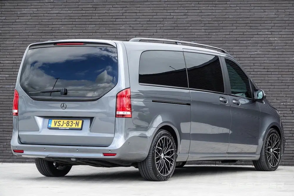 Mercedes-Benz V-Klasse 300d 237Pk 9G-Tronic uit 2022, foto 2