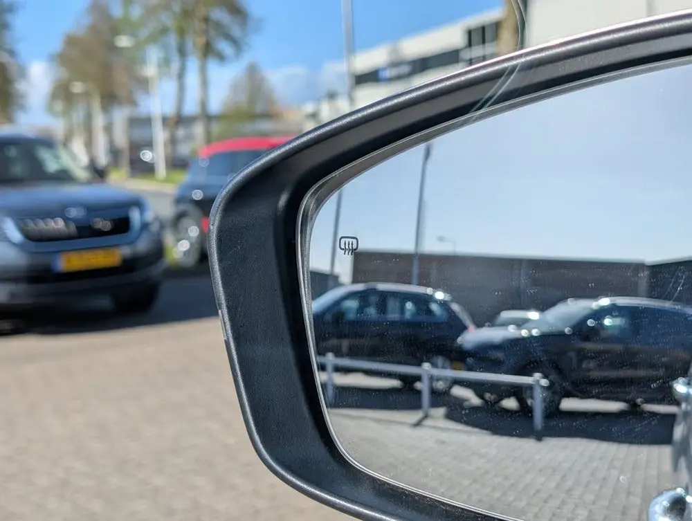 MG EHS 1.5 TGDI Hybrid Luxury | PANO | CARPLAY | 360 CAMERA uit 2022, foto 19
