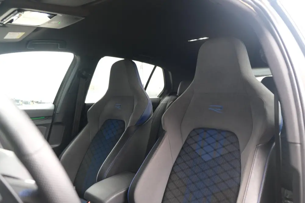 Volkswagen Golf 8 2.0 TSI R 4Motion PERFORMANCE Akra Led Cam uit 2021, foto 4