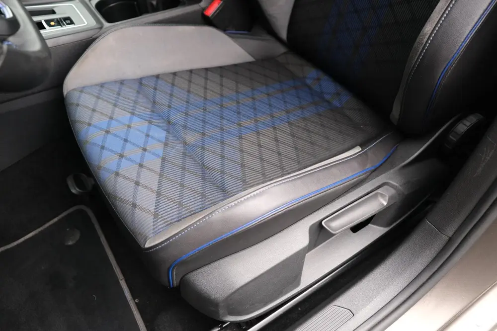 Volkswagen Golf 8 2.0 TSI R 4Motion PERFORMANCE Akra Led Cam uit 2021, foto 5