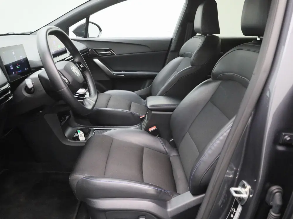 MG MG4 Luxury 64 kWh uit 2023, foto 8